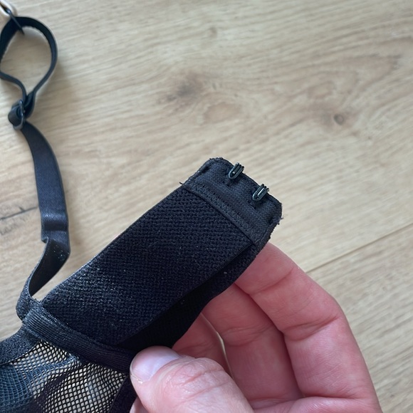 Victorias Secret Bra Nude with Black overlay - Picture 8 of 10